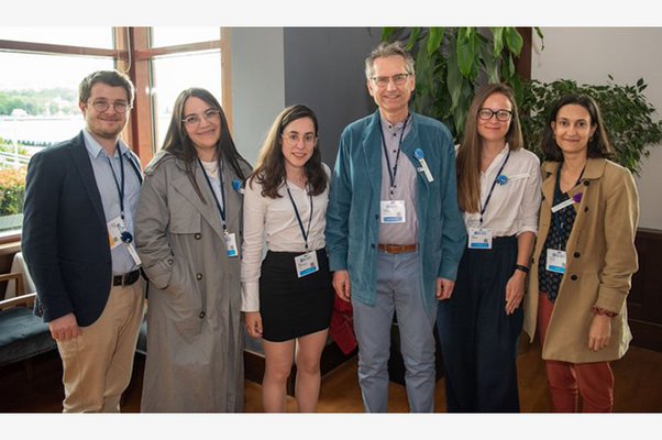 Photo des boursiers FIRENDO lors du congrès ECE 2023, crédit : Jérôme Bertherat, Twitter